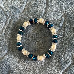 Shiny Crystal bracelet blue beads and faux pearls